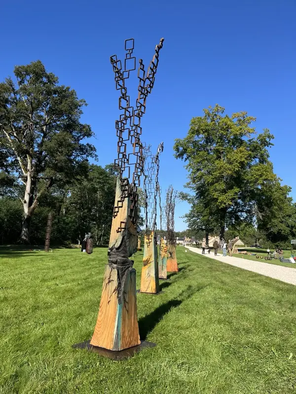La clef, série de sculptures monumentales bois et métal, totem contemporain, art et spiritualité, art sacré, enzo graftieaux, sculpteur